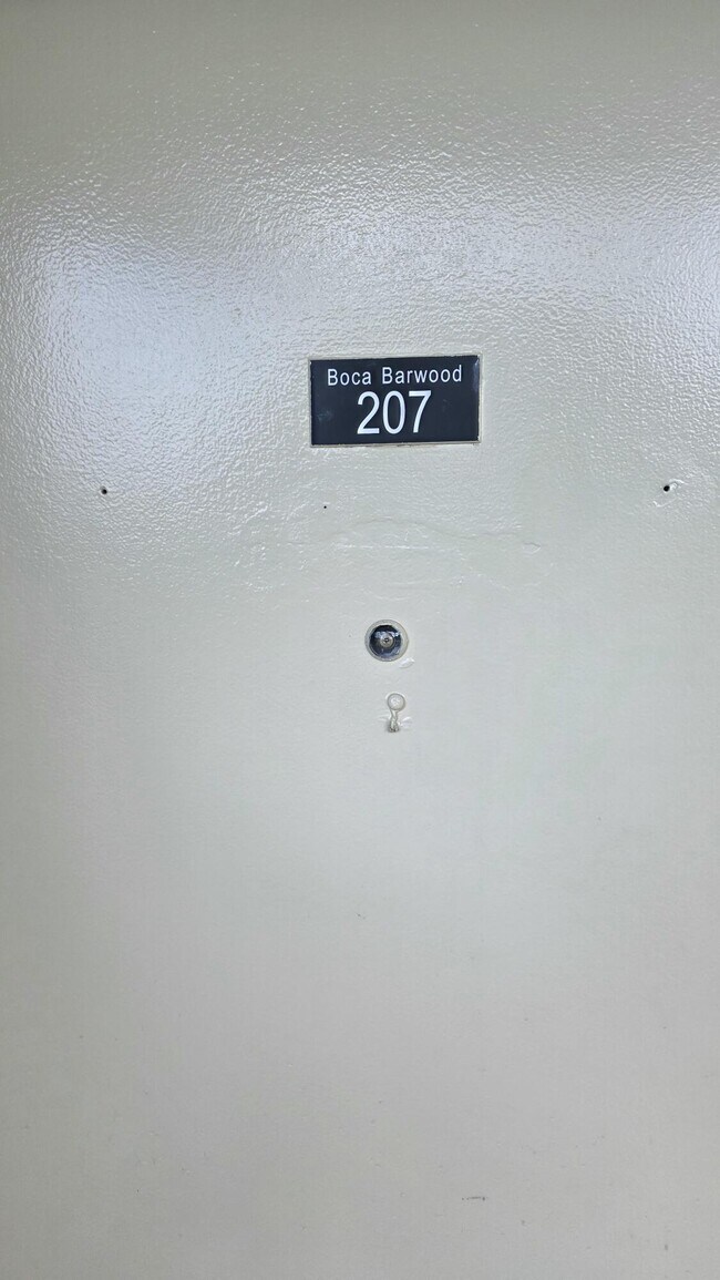 Building Photo - 23305 Barwood Ln N