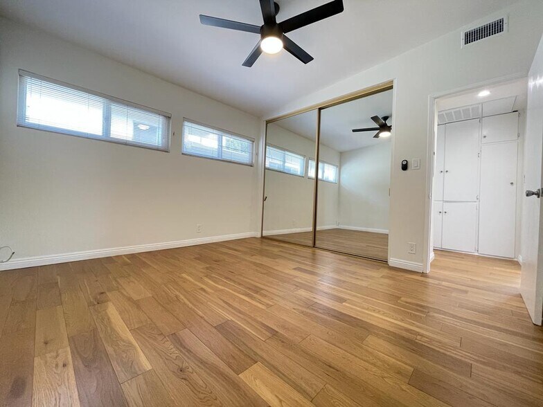 second bedroom with closet . - 7855 W Manchester Ave