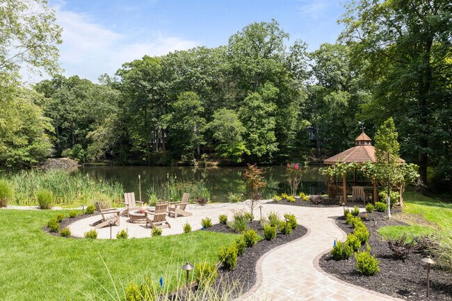 Building Photo - 2A Cherry Ln