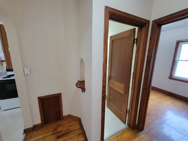 Building Photo - 3 Bedroom Single Family home for Rent