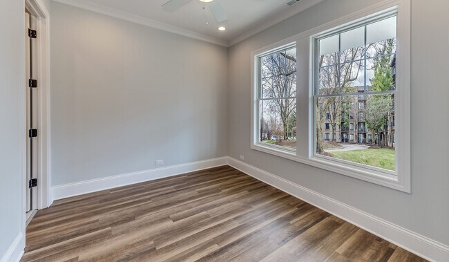 Building Photo - 1147 S Eldridge Ln
