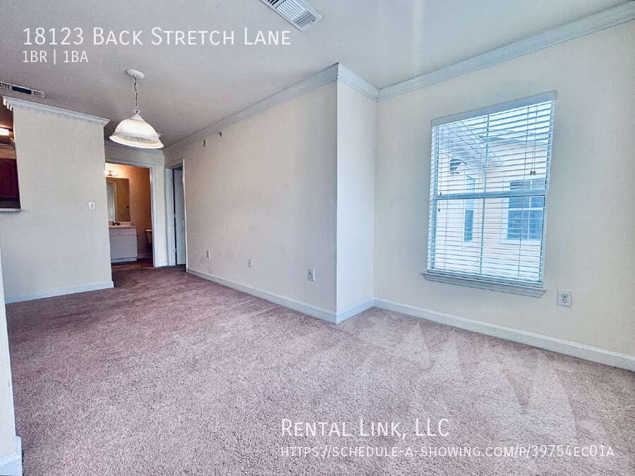 Building Photo - 18123 Back Stretch Ln