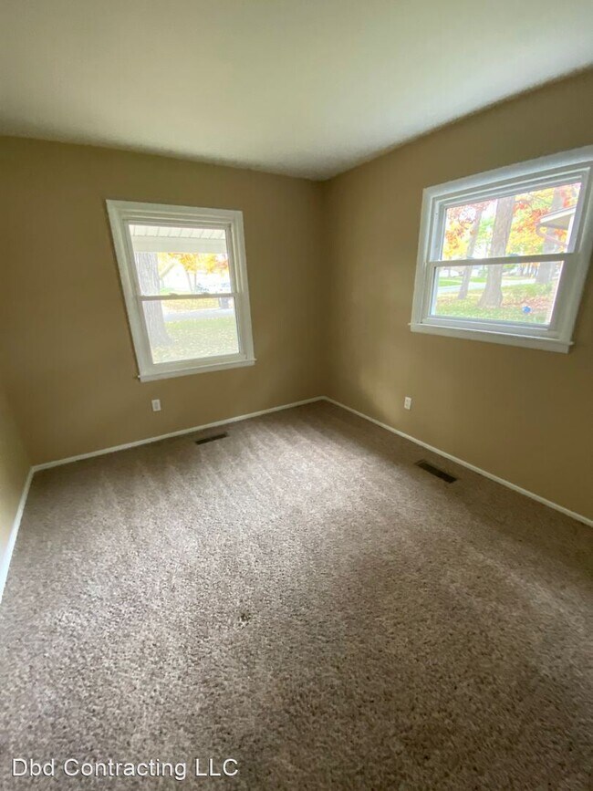 Building Photo - 3 br, 1.5 bath House - 2812 Inwood Dr