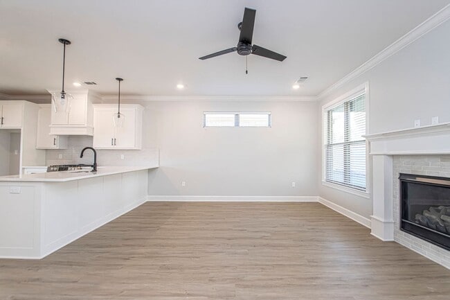 Building Photo - Newer Construction 3 bed 2 1/2 Bath, 2,20 sqft in West Little Rock