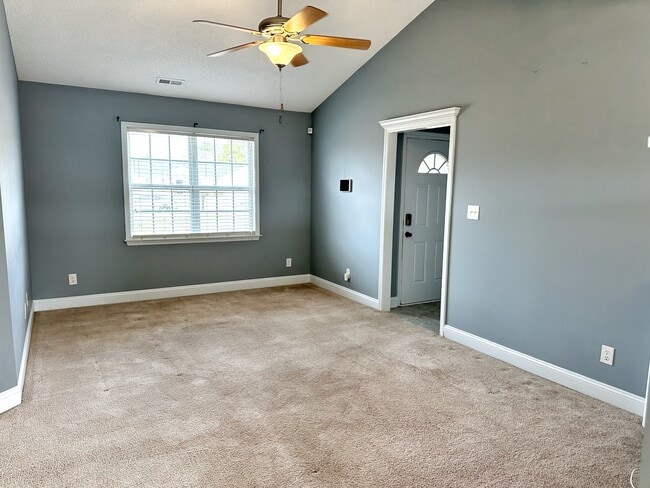 Building Photo - 134 Annie Rd