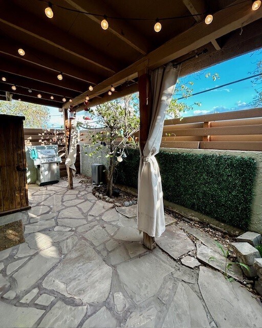 Building Photo - 2619 E Windsor Ave