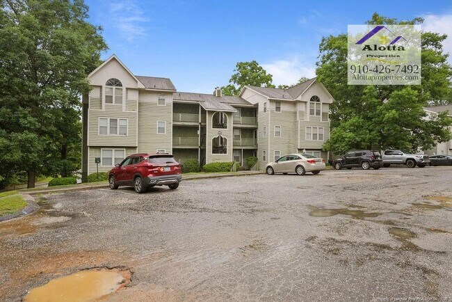Building Photo - 6804 Willowbrook Dr