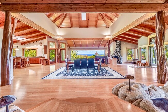 Building Photo - 275 Haumana Rd