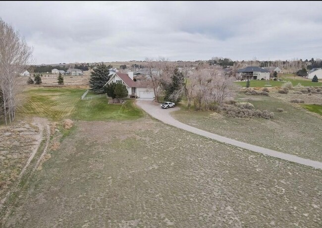 Building Photo - 6 BED 3 BATH HOME IN AMMON, IDAHO