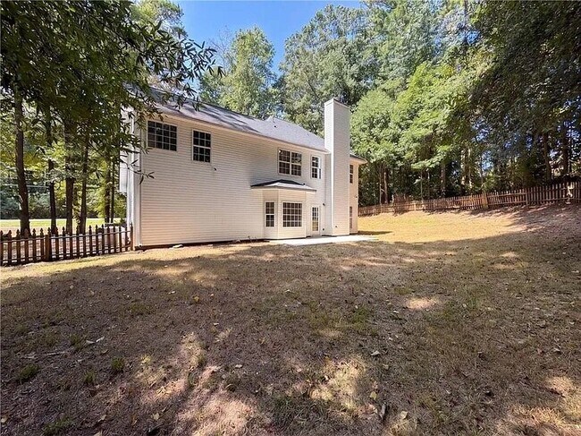 Building Photo - 270 Forrest Ave