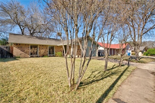 Building Photo - 1310 Radam Cir
