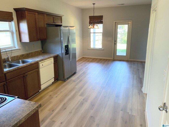 Building Photo - 2118 Adkins Pl