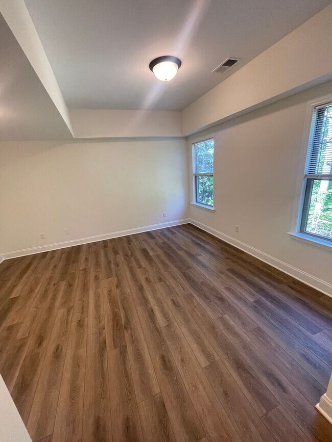 Building Photo - Ooltewah Rental 3 Bedrooms + Full Finished Basement