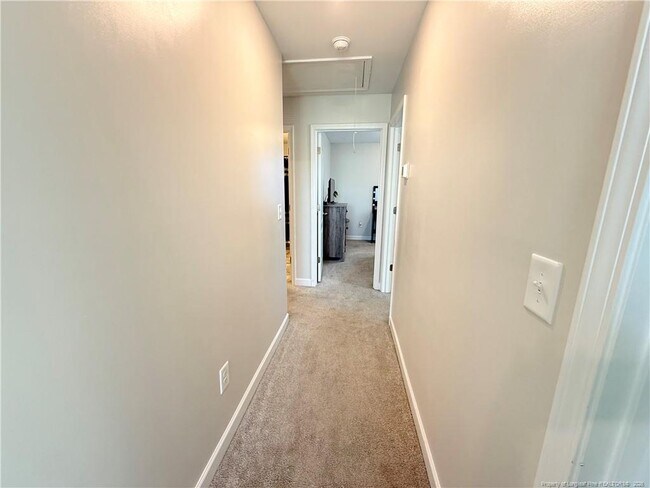 Building Photo - 39 Princelet Pt