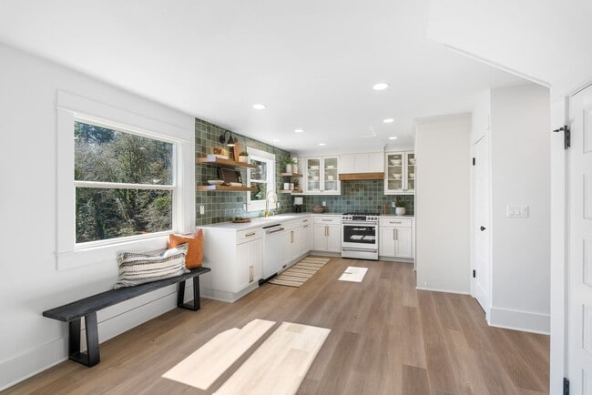 Building Photo - Freshly Remodeled Stunner Perched on the H...