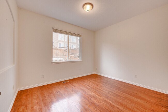 Building Photo - $3,995.00 - 5 Bedrooms, 4 Bathrooms, Single Family Home in Highlands Ranch with Fenced Yard!