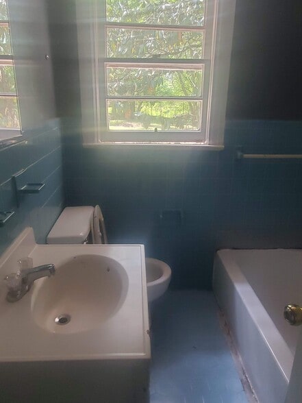 Building Photo - 2926 N 7th Ave