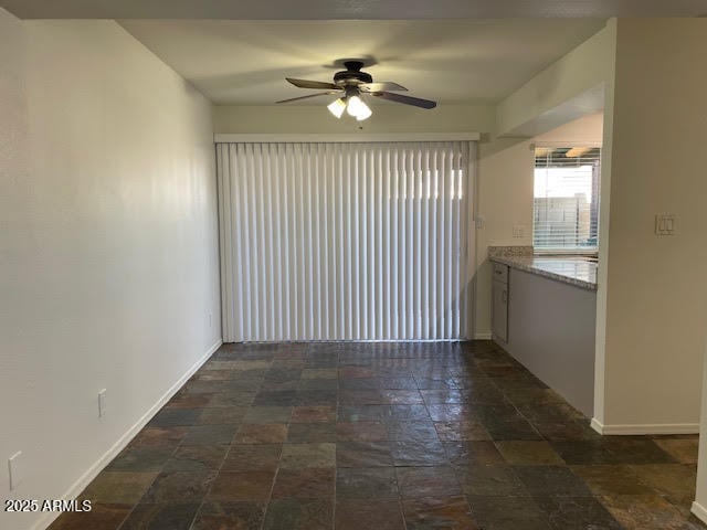 Building Photo - 916 S Hacienda Dr