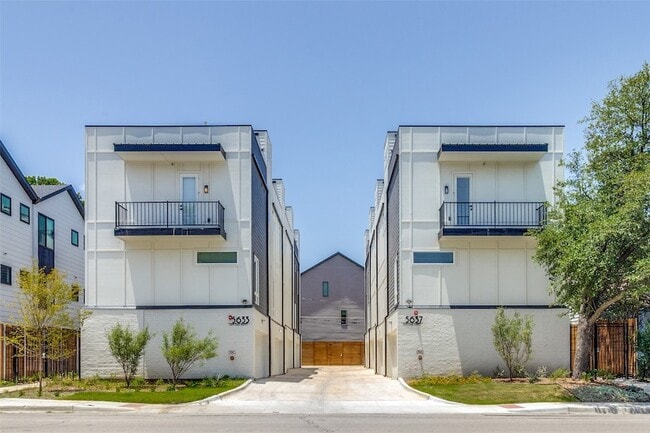 Building Photo - 5633 Live Oak St