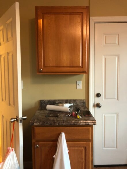 Building Photo - 42 Pond St