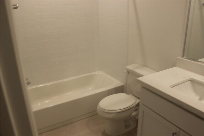 Building Photo - 1204 Highland Vineyard Ln