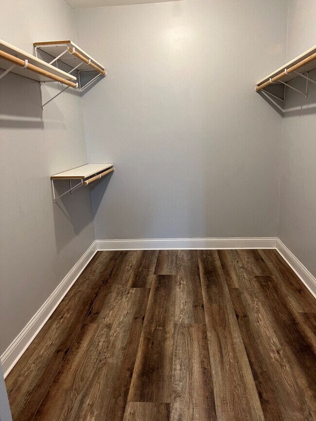 Building Photo - 1507 Fox Run Dr