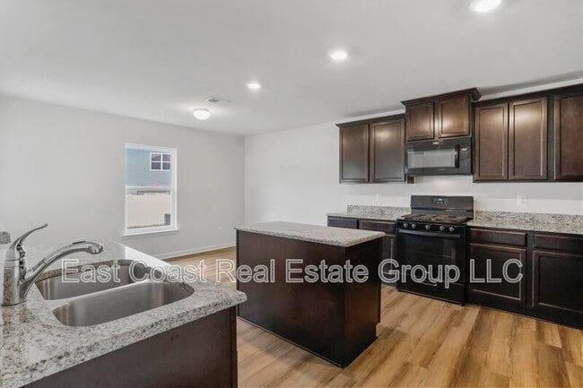 Building Photo - 87 Eakins Ln