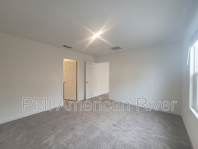 Building Photo - 7433 Penfield Dr