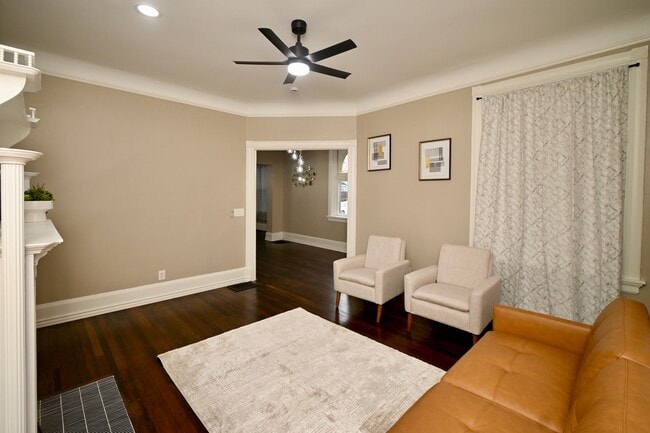 Building Photo - 2369 Park Ave