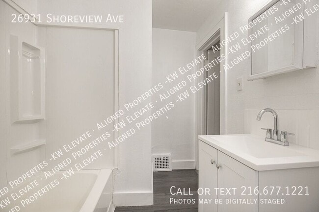 Building Photo - 26931 Shoreview Ave