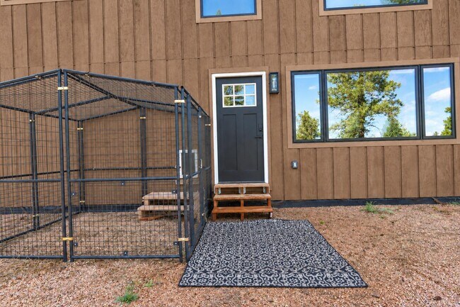 Building Photo - 28 Ponderosa Cir