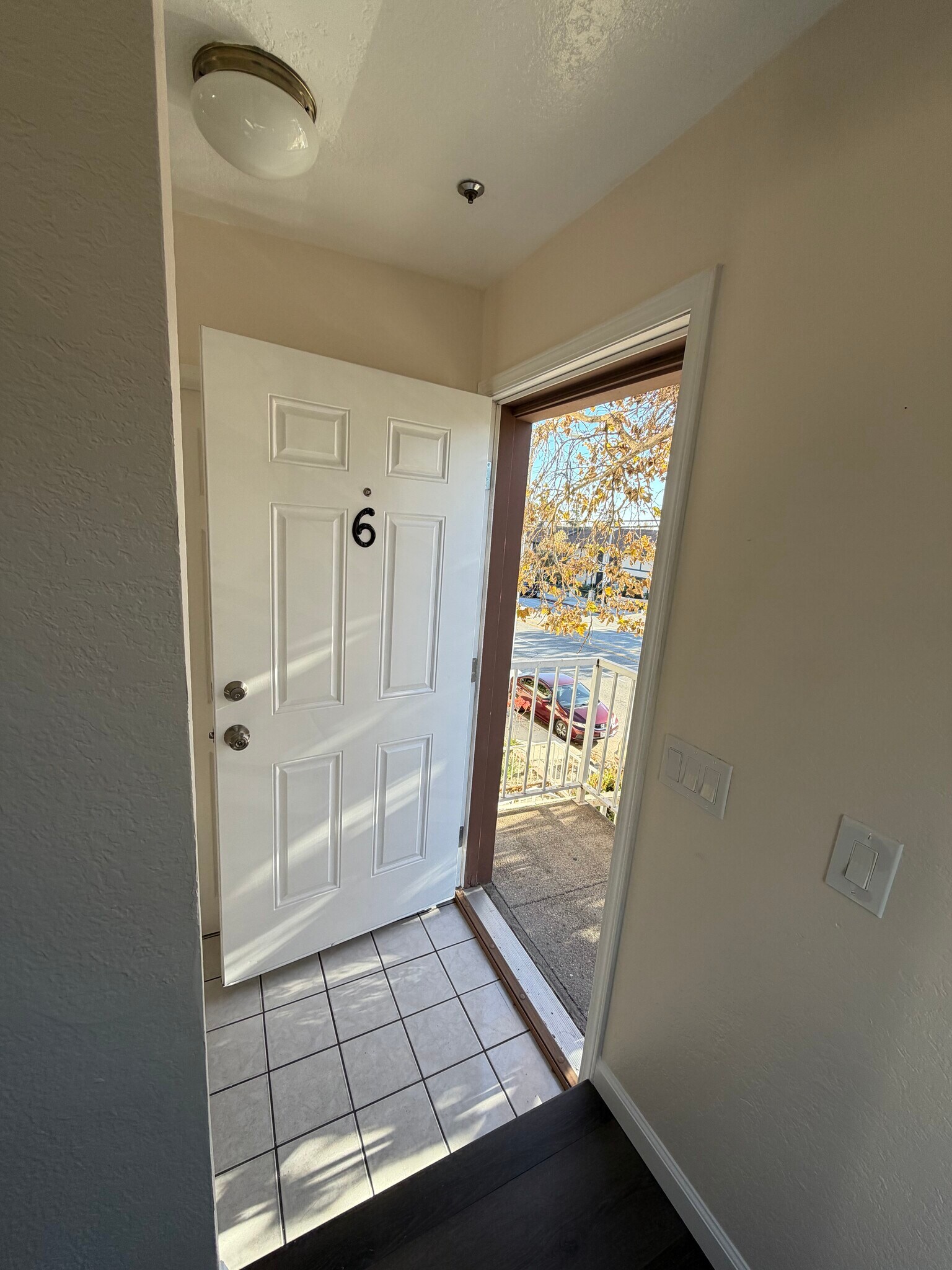 Building Photo - 13522 Glenoaks Blvd