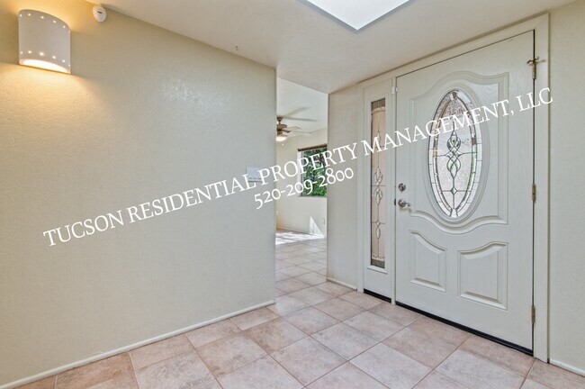 Building Photo - 5084 N Camino Del Lazo