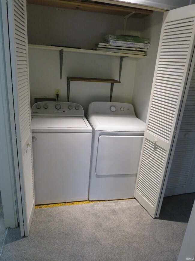 Building Photo - 413 W Harrison St