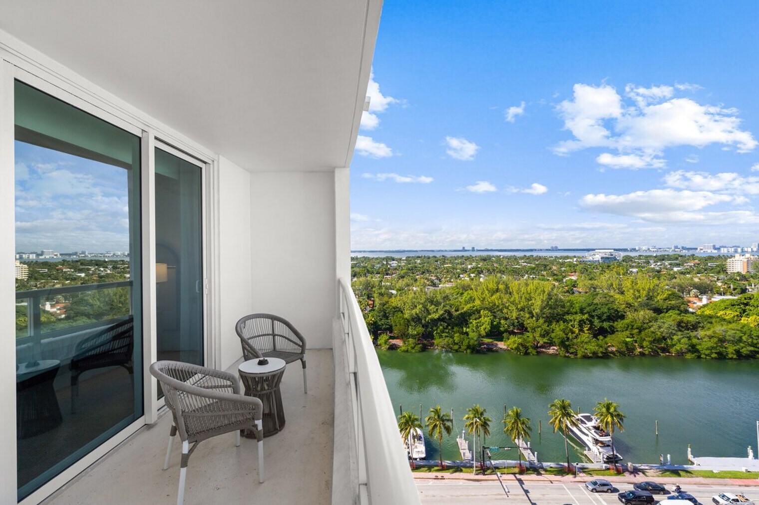 Building Photo - 4401 Collins Ave