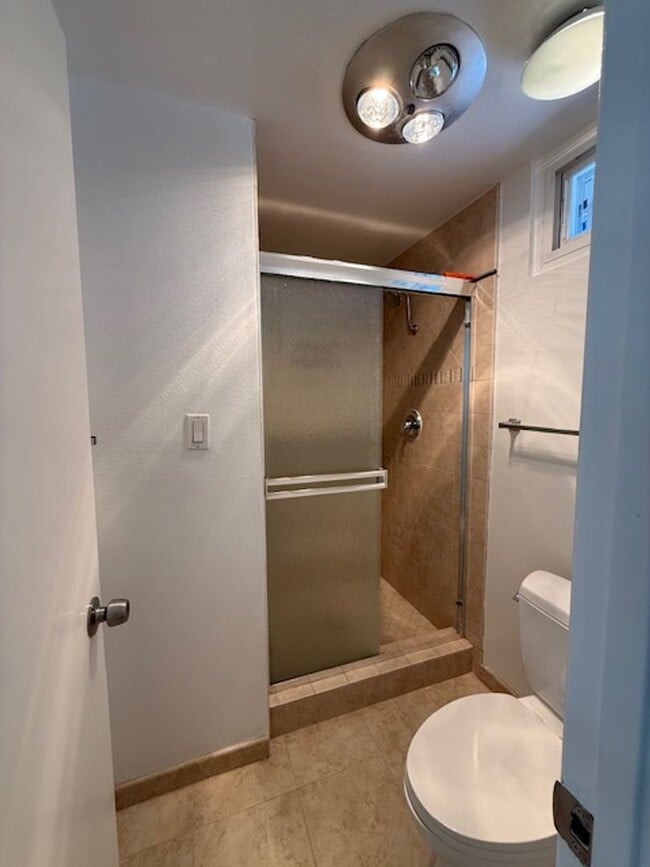 Building Photo - 420-22 Rees Street