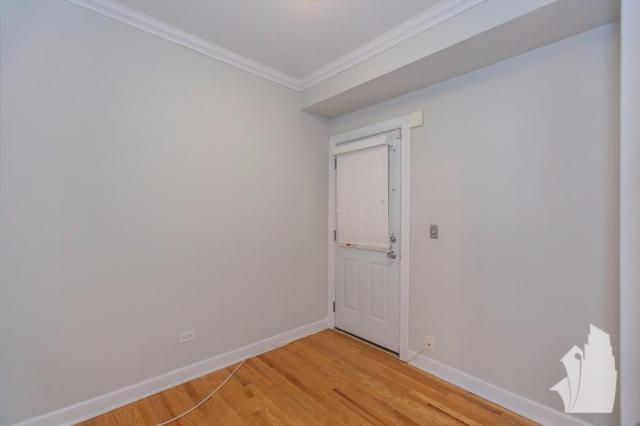 Building Photo - 2 bedroom in Chicago IL 60657