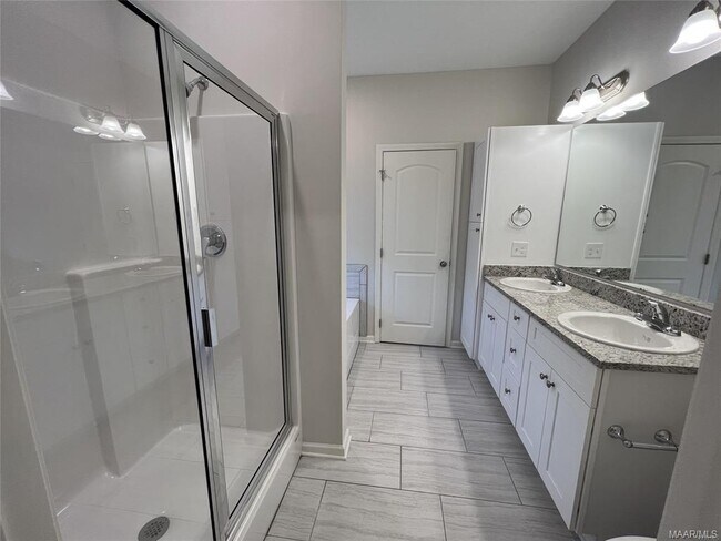 Building Photo - 211 Dawsons Ml Wy