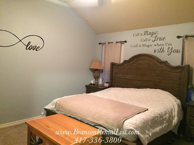 Building Photo - Now Pre-leasing for Mid-April