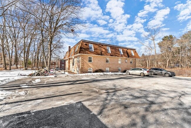 Building Photo - 82 Boylston Ln