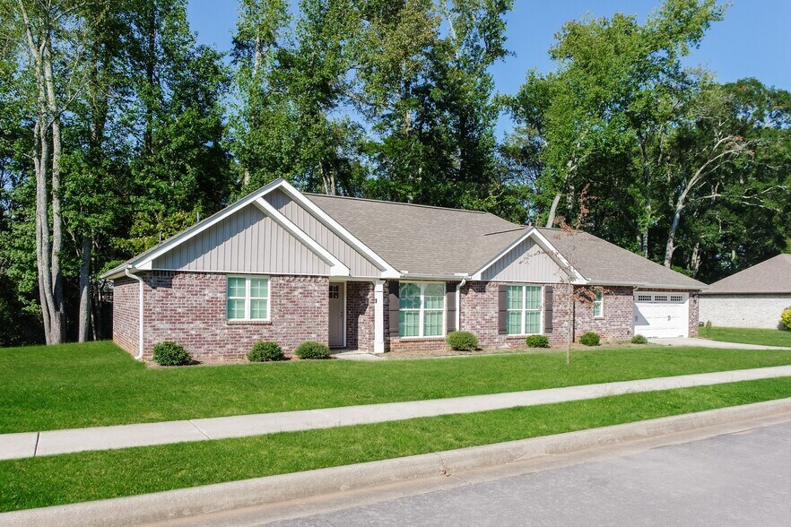 Building Photo - 127 Westerbrook Dr