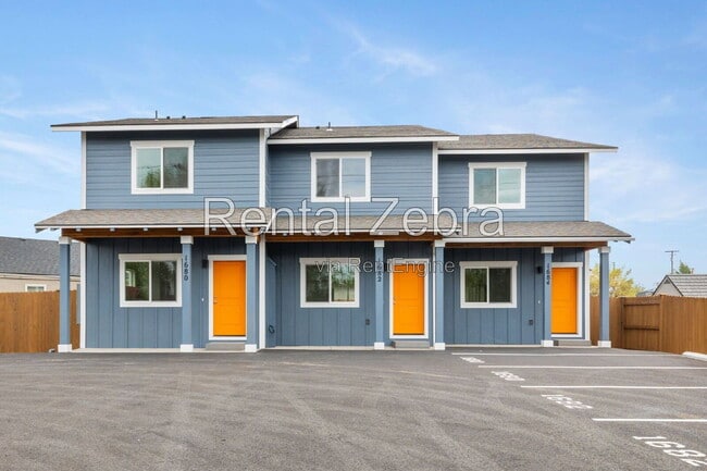 Building Photo - 1684 SW Salmon Ave