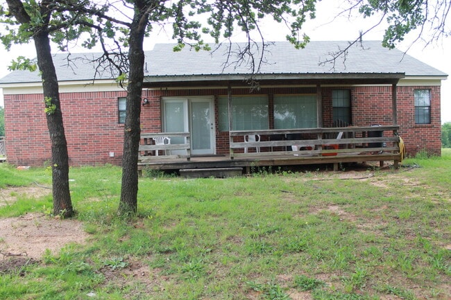 Building Photo - 1+ Acre - Choctaw-Nicoma Park Cutie!