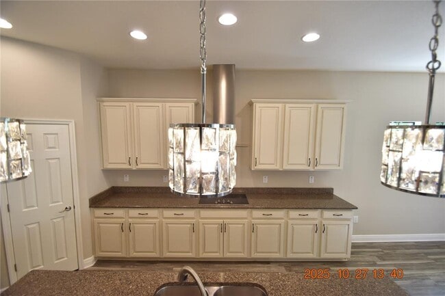 Building Photo - 13807 Moonstone Canyon Dr