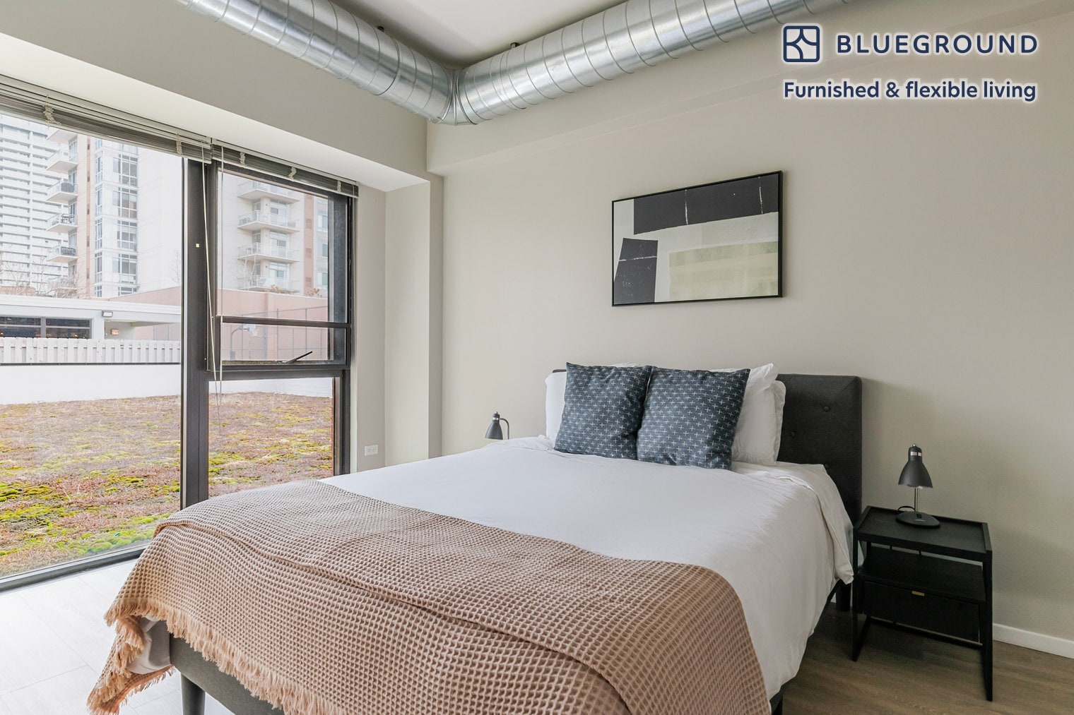 Building Photo - 211 W Scott St