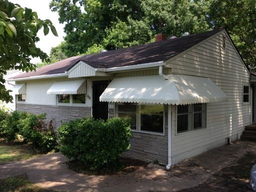 Primary Photo - Three bedroom 1.5 bath home