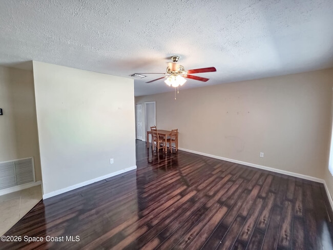 Building Photo - 443 Tewksbury Ln NE