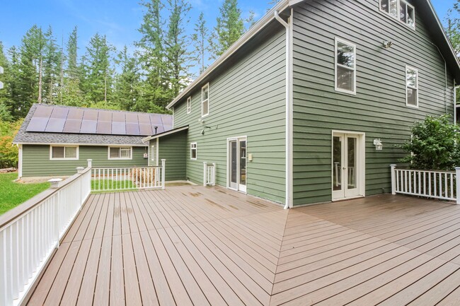Building Photo - New price plus Move in Special!