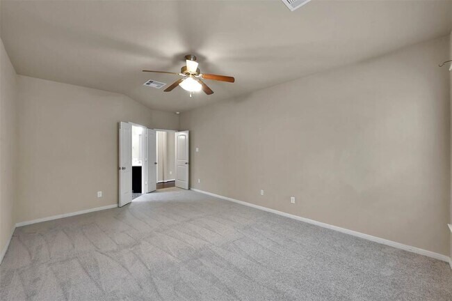 Building Photo - 2458 Garden Falls Dr