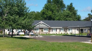 Building Photo - 529 E 2nd St